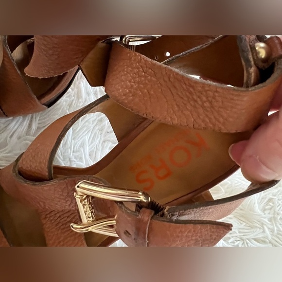 Michael Kors Paris Double Buckle - size 6.5 - Picture 3 of 10